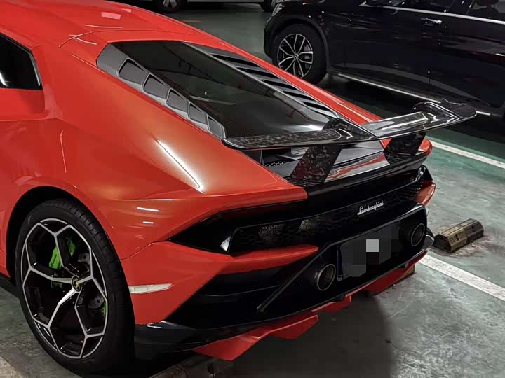 Фото 3 - Lamborghini Huracán