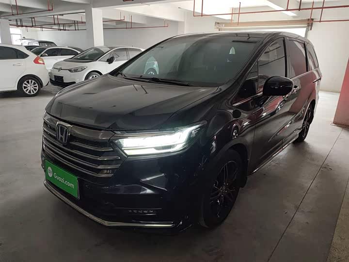 Фото 2 - Honda Odyssey