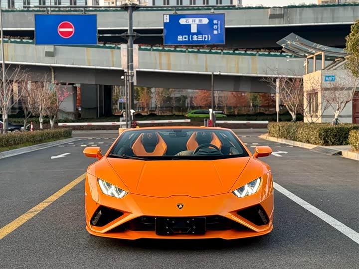 Фото 1 - Lamborghini Huracán