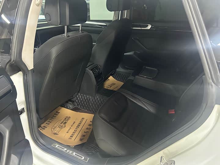 Фото 7 - Volkswagen CC