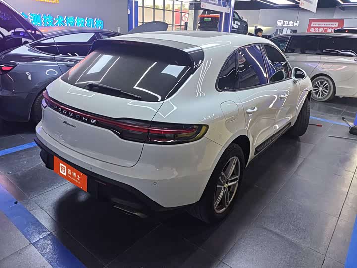 Фото 3 - Porsche Macan