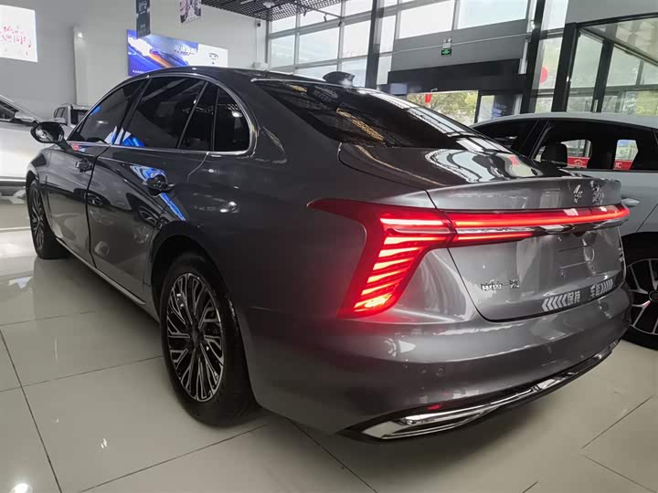 Фото 5 - Hongqi H5