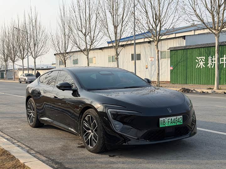 Фото 3 - Avatr 12