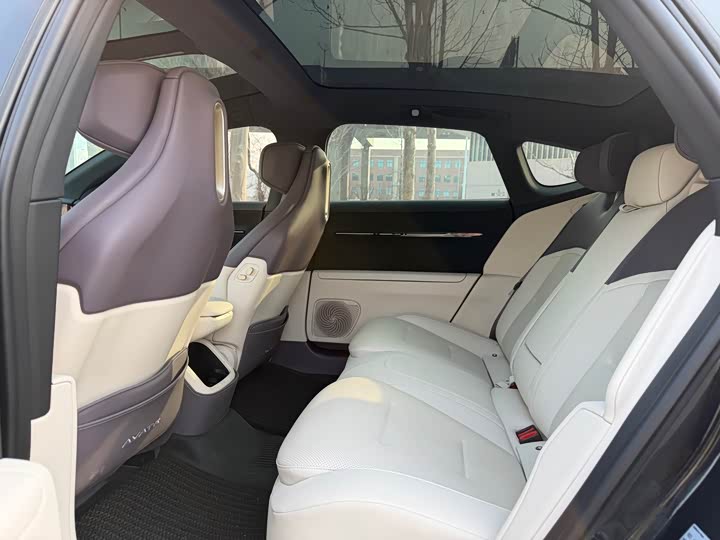 Фото 9 - Avatr 12