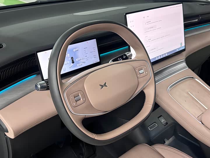 Фото 4 - XPeng X9