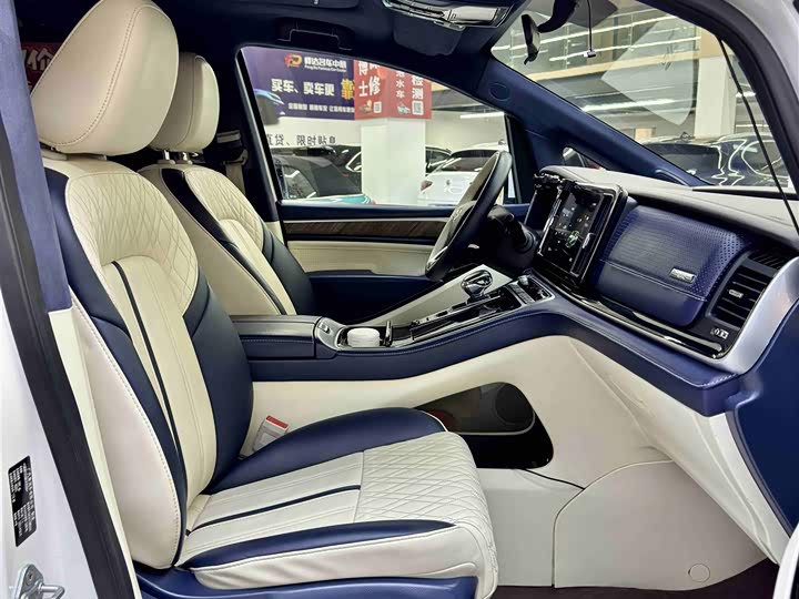 Фото 5 - GAC Trumpchi M8