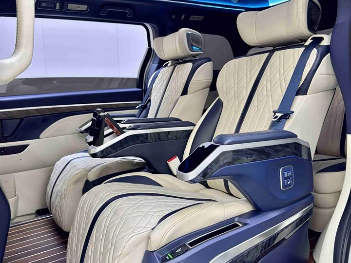 Фото 7 - GAC Trumpchi M8