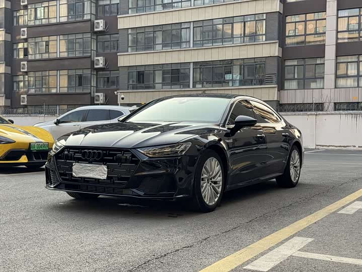 Фото 1 - Audi A7L