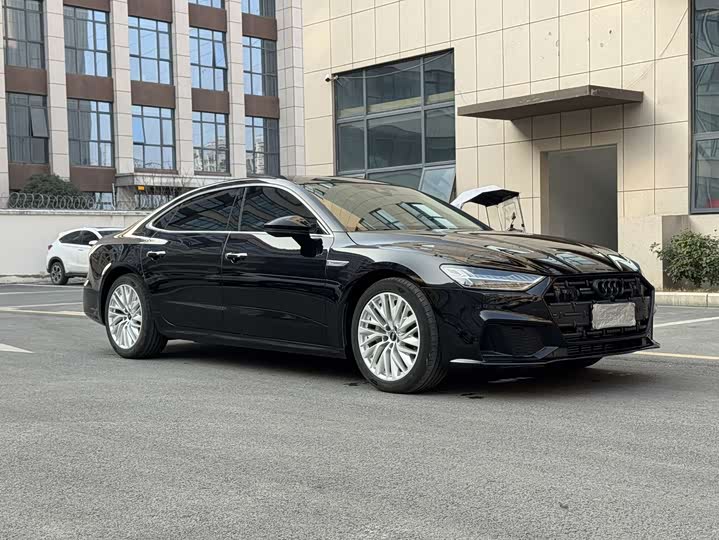 Фото 3 - Audi A7L