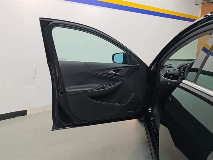 Фото 7 - Chevrolet Malibu XL