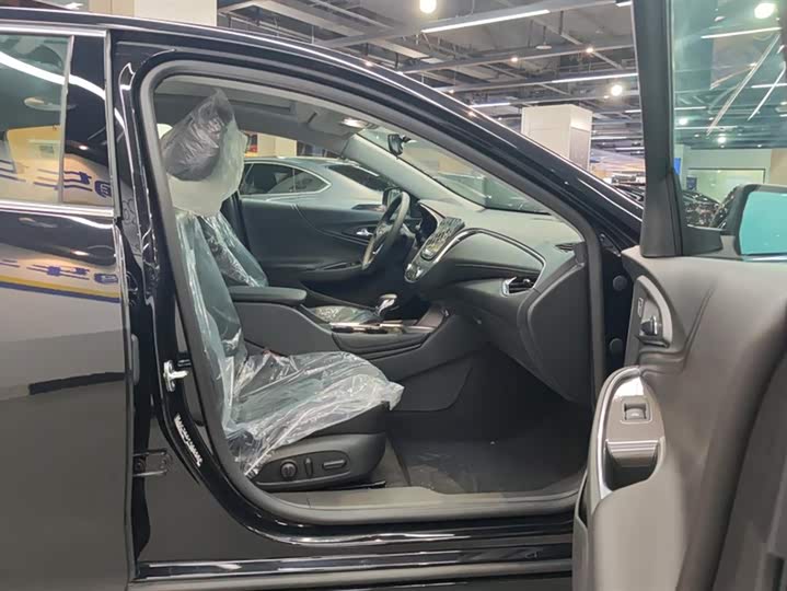 Фото 8 - Chevrolet Malibu XL