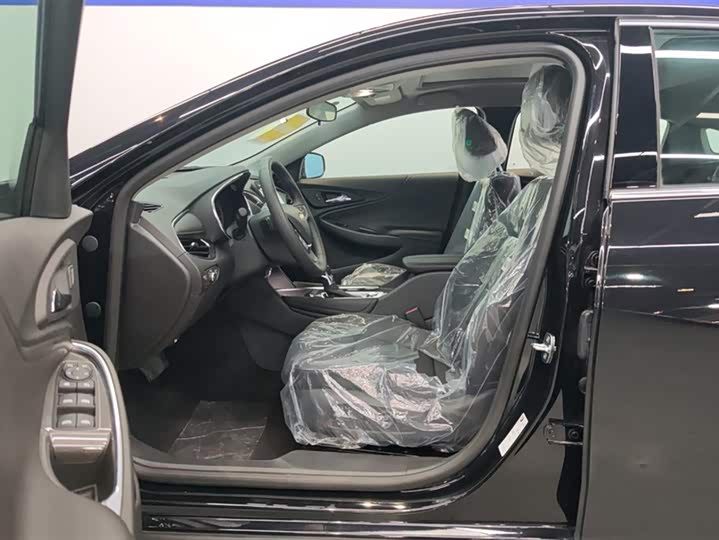 Фото 9 - Chevrolet Malibu XL