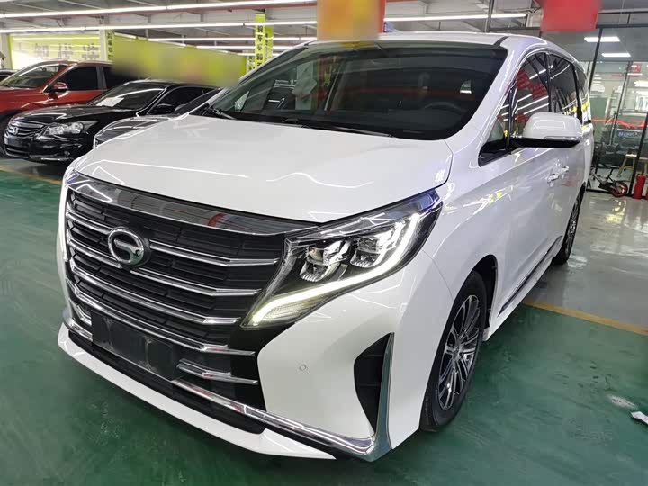 Фото 1 - GAC Trumpchi M8