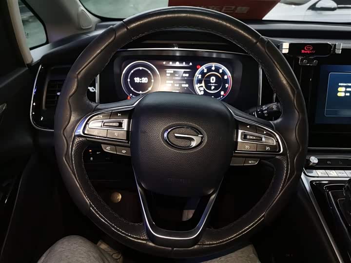 Фото 3 - GAC Trumpchi M8