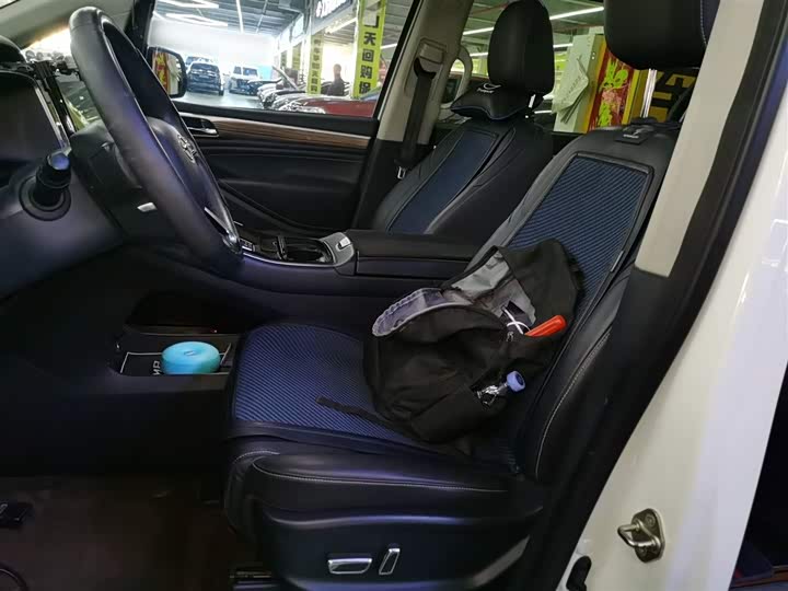 Фото 7 - GAC Trumpchi M8