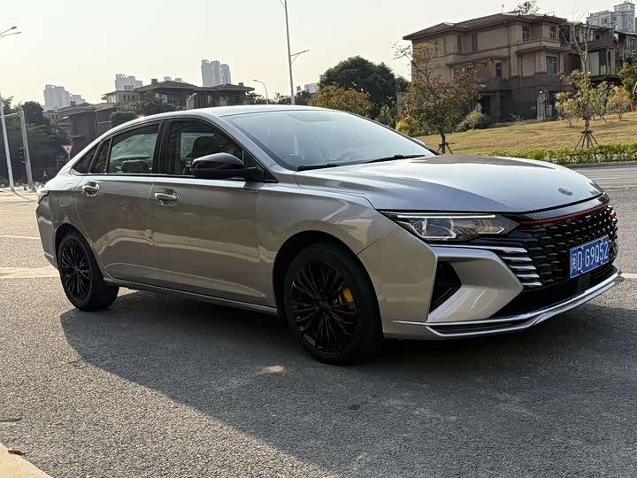 Фото 3 - Dongfeng Aeolus Yixuan Max