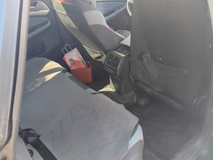 Фото 7 - Volkswagen Lamando L