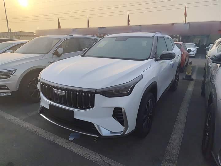 Фото 1 - Geely Atlas