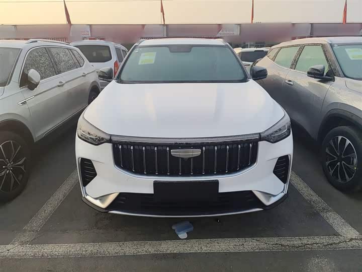 Фото 3 - Geely Atlas