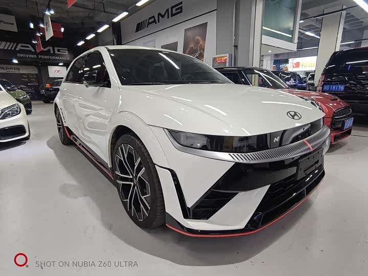 Фото 2 - Hyundai Ioniq 5 N