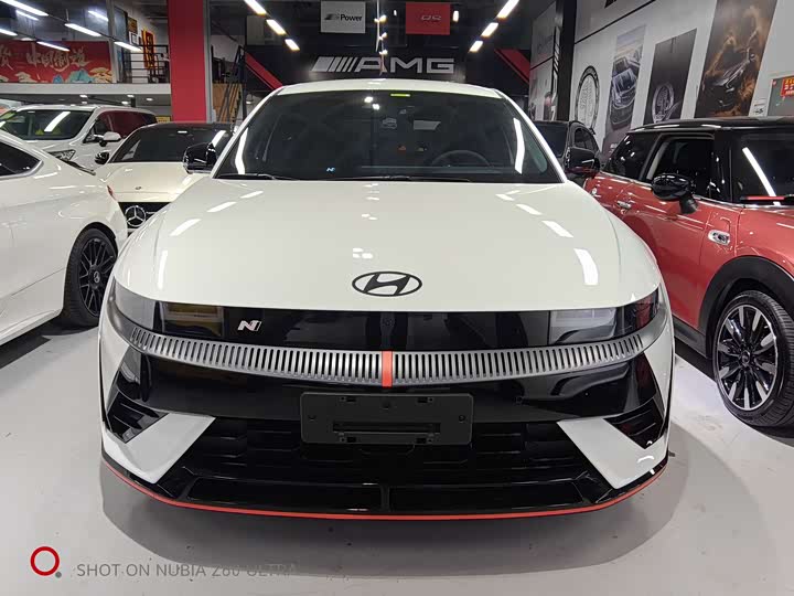 Фото 3 - Hyundai Ioniq 5 N