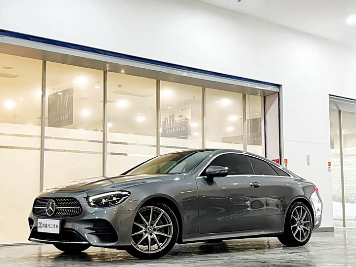 Фото 1 - Mercedes-Benz E-Class