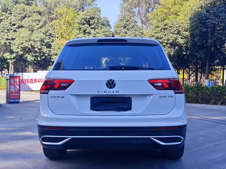 Фото 5 - Volkswagen Tiguan L Pro