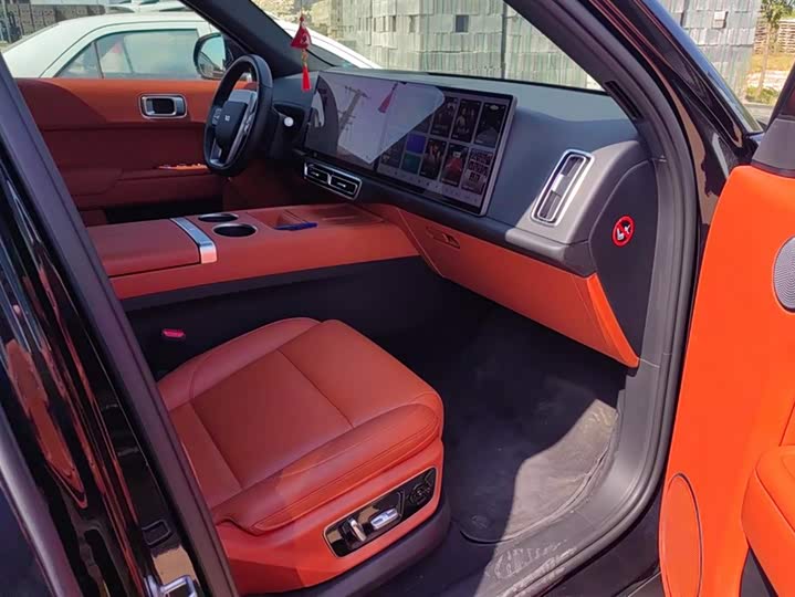 Фото 8 - LiXiang L7