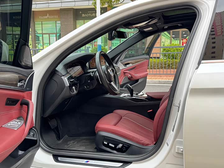 Фото 5 - BMW 5 Series