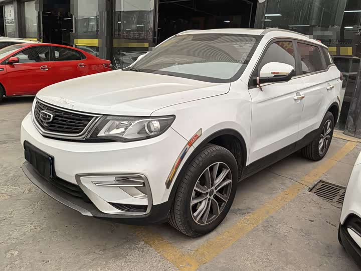 Фото 1 - Geely Atlas