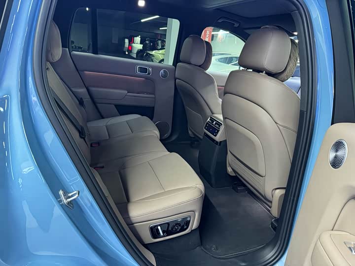 Фото 9 - LiXiang L7