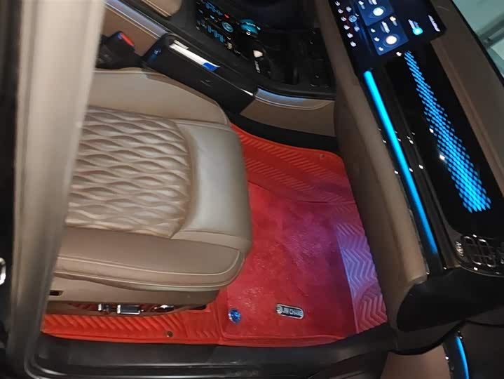 Фото 8 - BYD Han