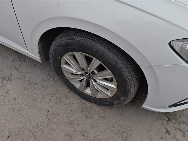 Фото 6 - Volkswagen Lavida