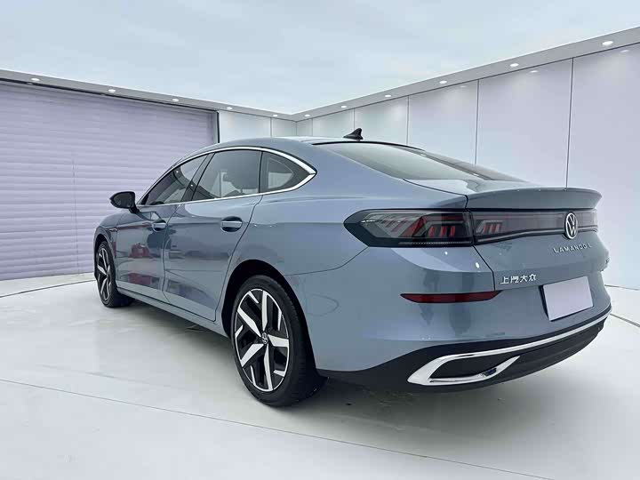 Фото 9 - Volkswagen Lamando L