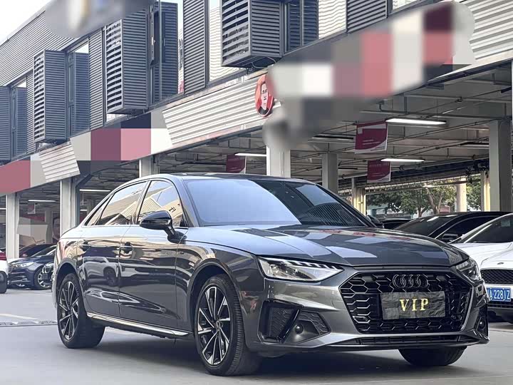 Фото 3 - Audi A4L