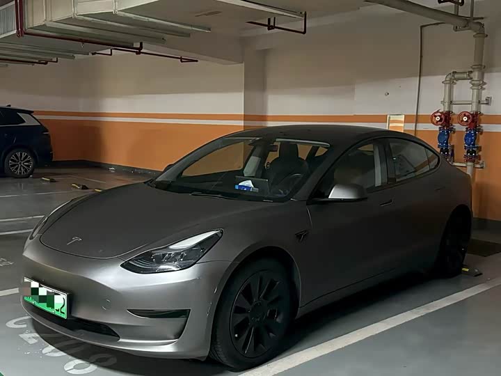 Фото 1 - Tesla Model 3