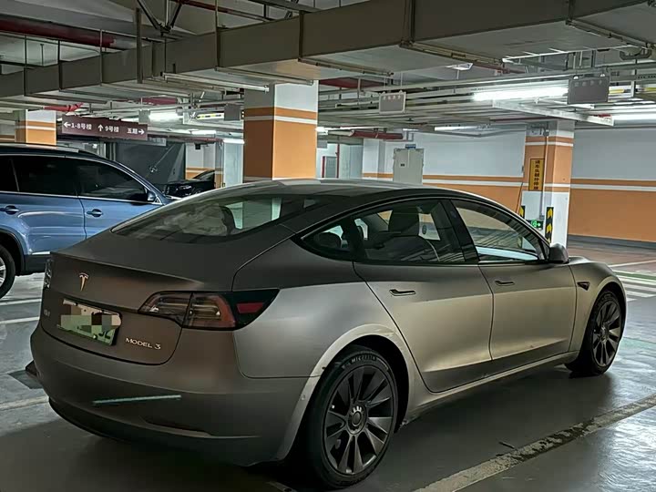 Фото 2 - Tesla Model 3