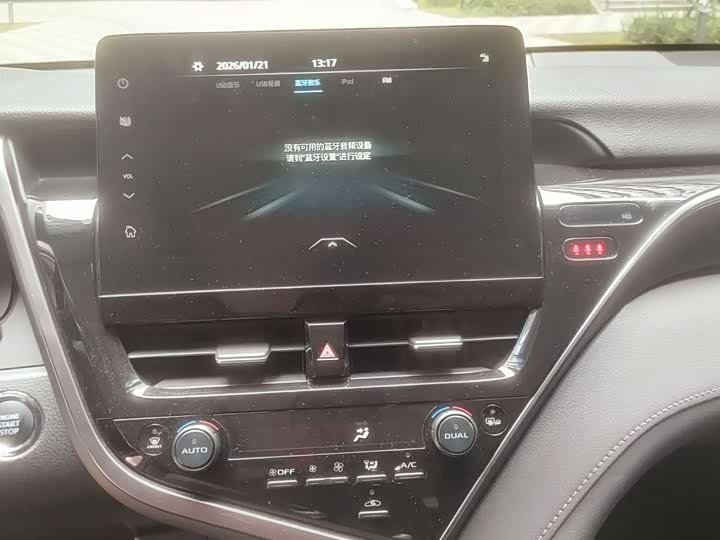 Фото 9 - Toyota Camry