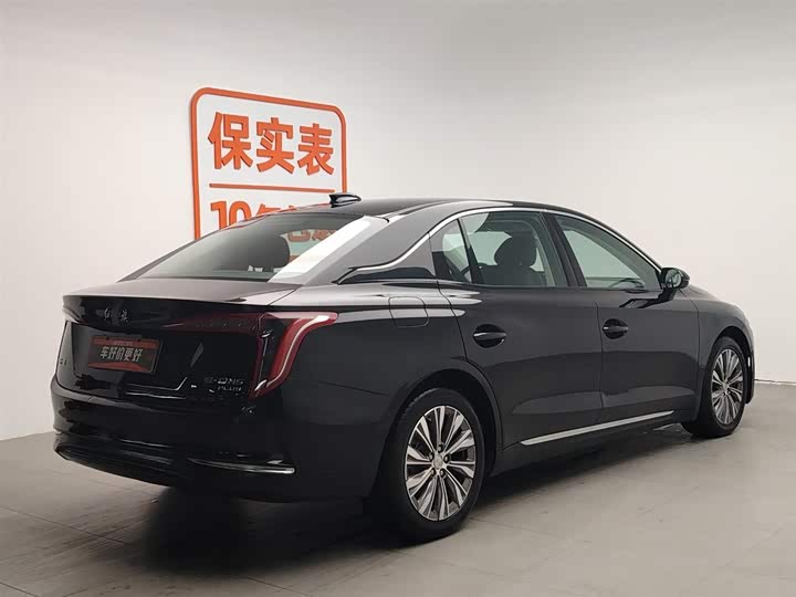 Фото 2 - Hongqi E-QM5