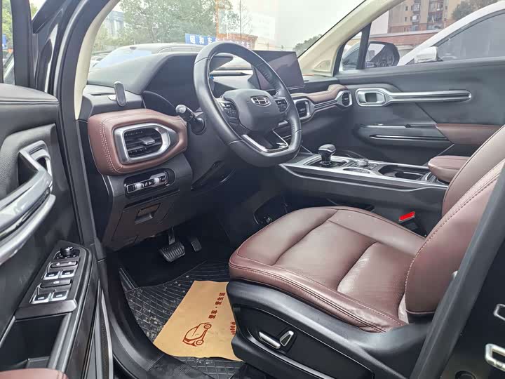 Фото 4 - Geely Okavango