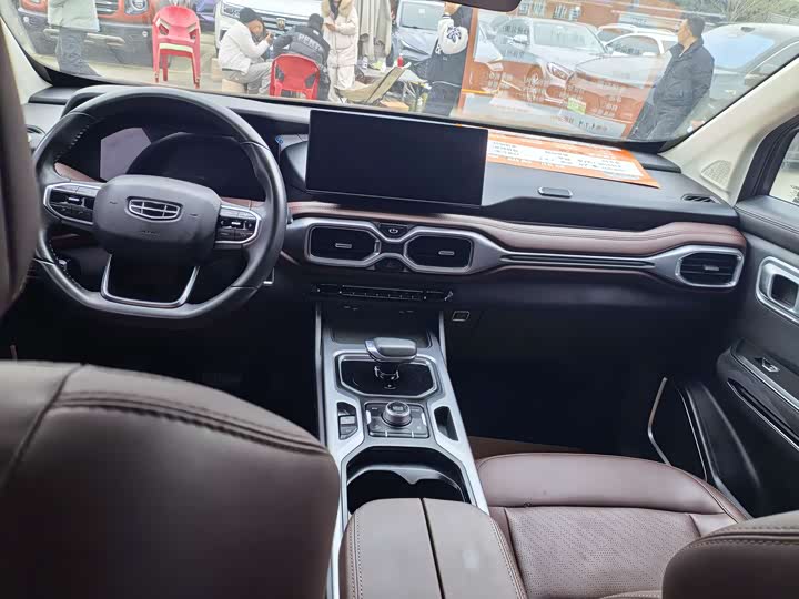 Фото 5 - Geely Okavango