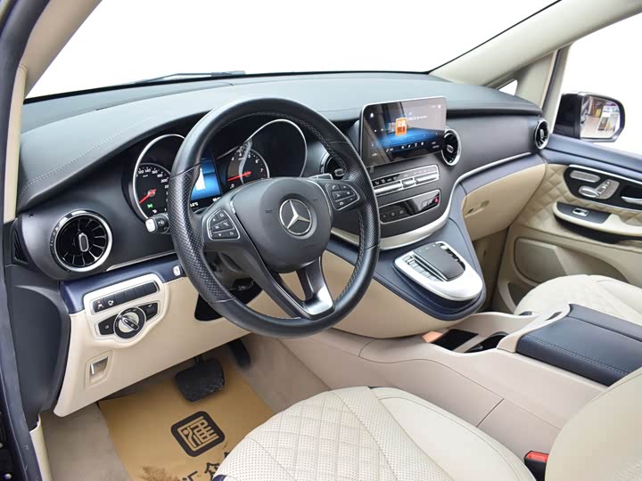 Фото 5 - Mercedes-Benz V-Class
