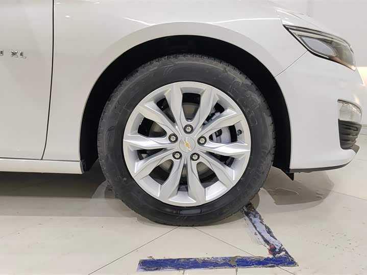 Фото 6 - Chevrolet Malibu XL