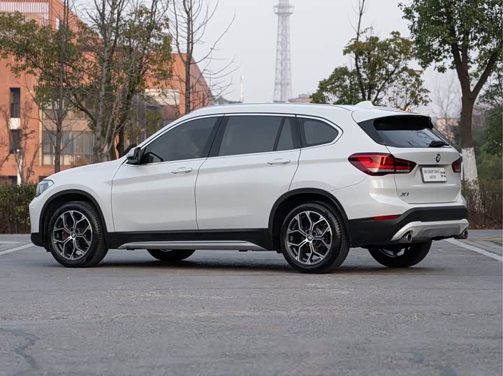 Фото 7 - BMW X1