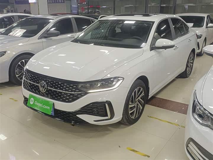 Фото 2 - Volkswagen Lavida