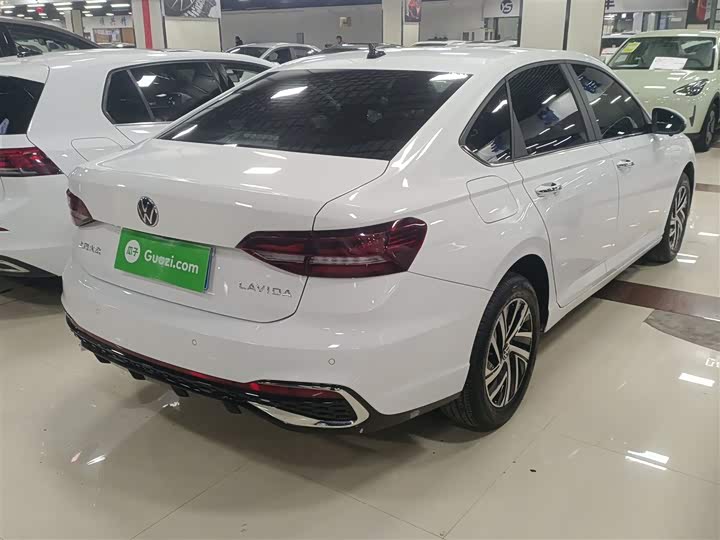 Фото 7 - Volkswagen Lavida