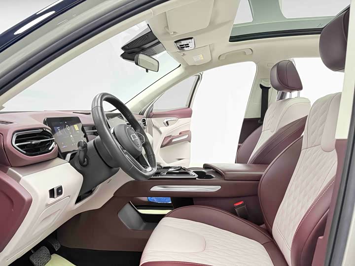 Фото 7 - Bestune T90