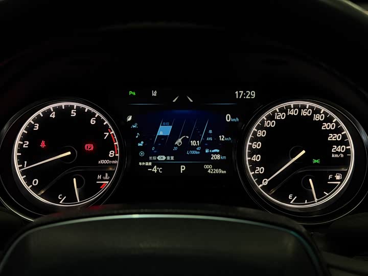 Фото 7 - Toyota Camry