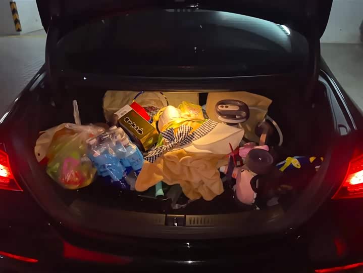 Фото 4 - Mercedes-Benz E-Class