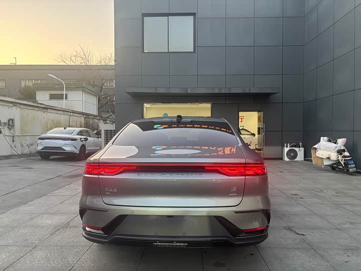 Фото 6 - BYD Han